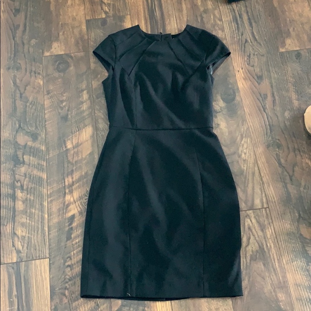 Black bodycon dress